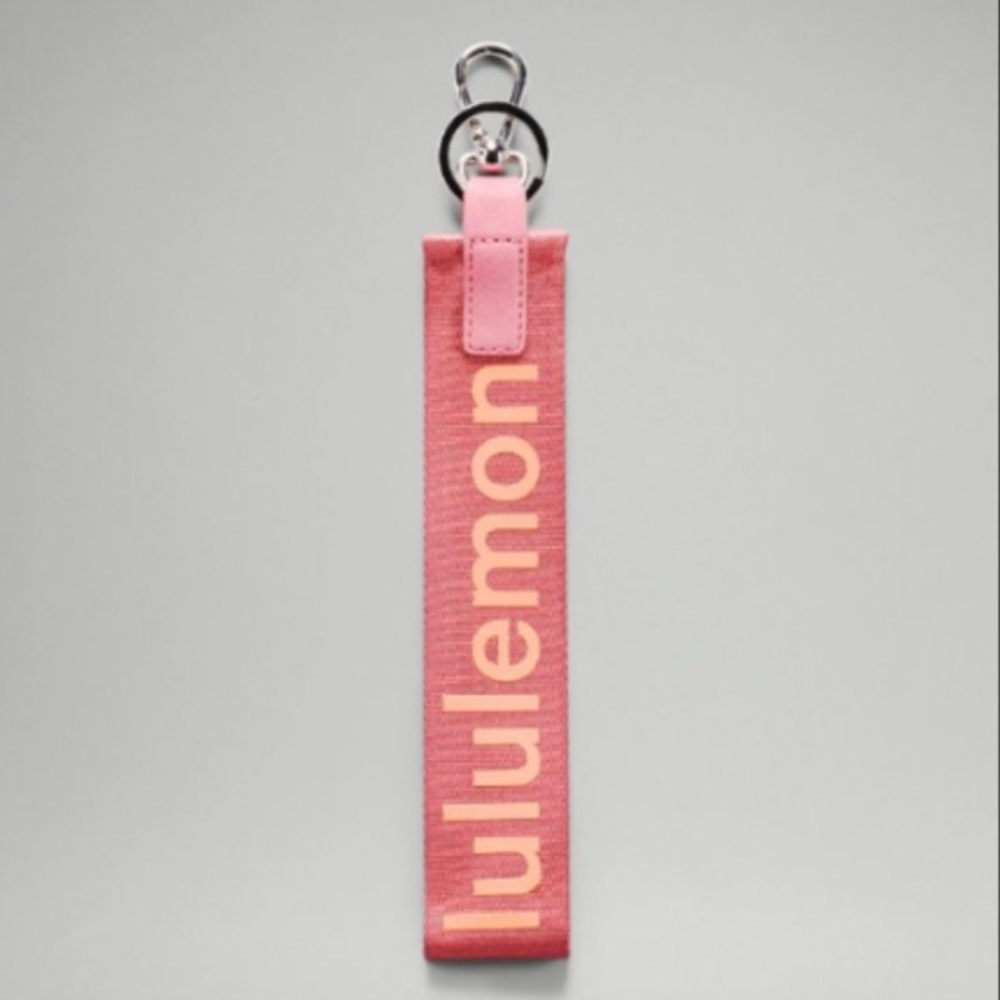 Lululemon Never Lost Keychain Brier Rose/Orange Frappe